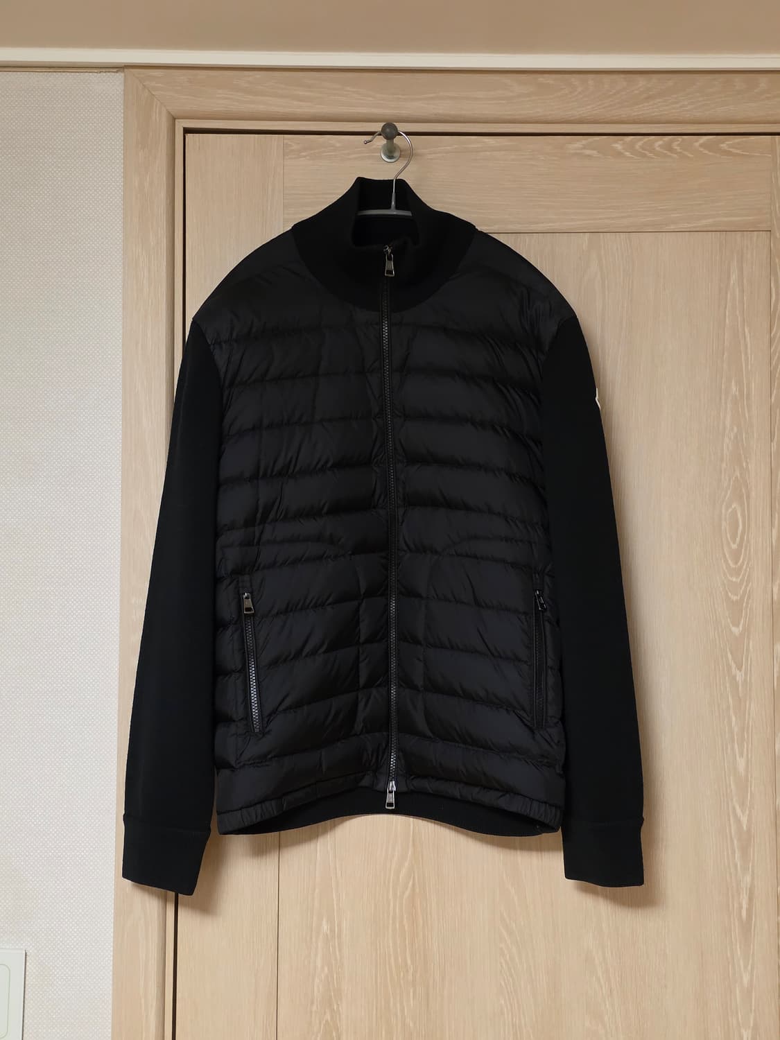 [새상품급] 몽클레어 트리콧 니트패딩 L사이즈 상품이미지1