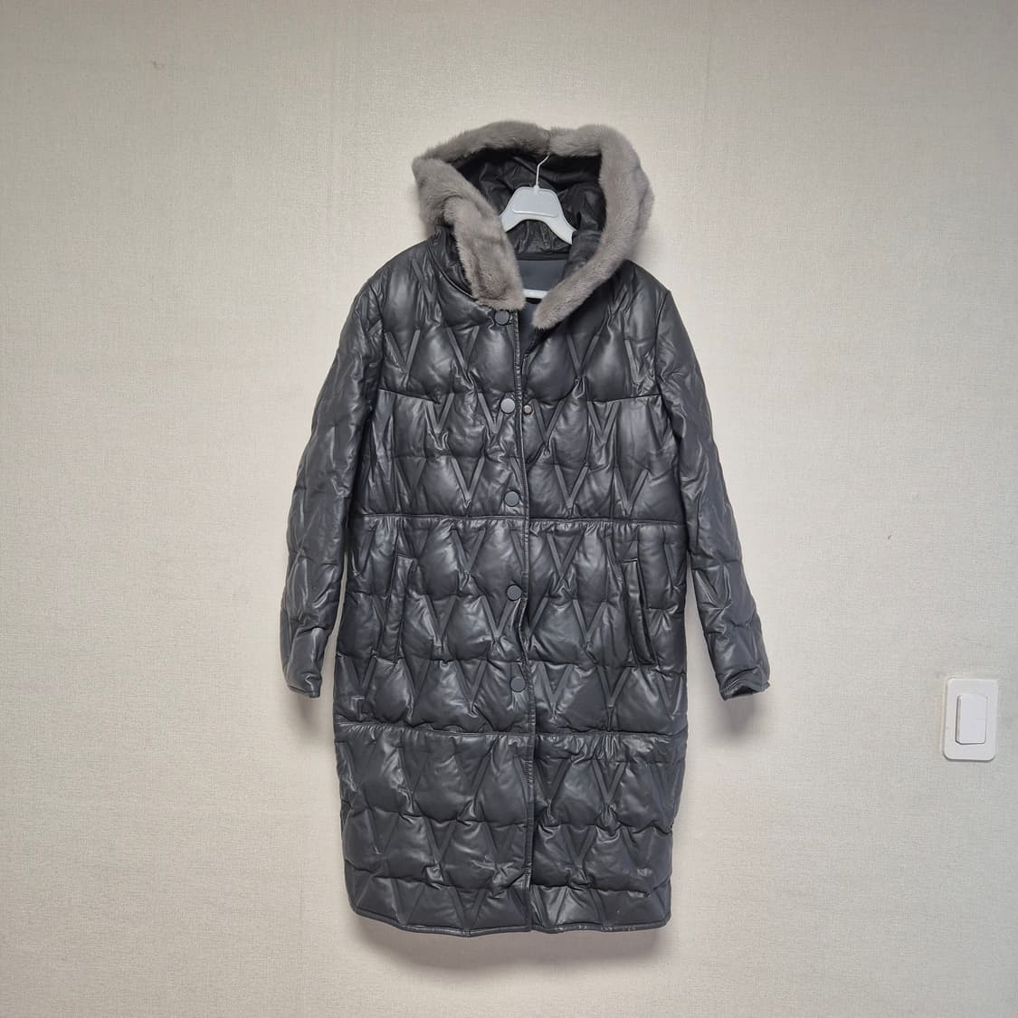 케이시팍 밍크 후드 퀼팅 인조가죽 롱패딩 상품이미지1