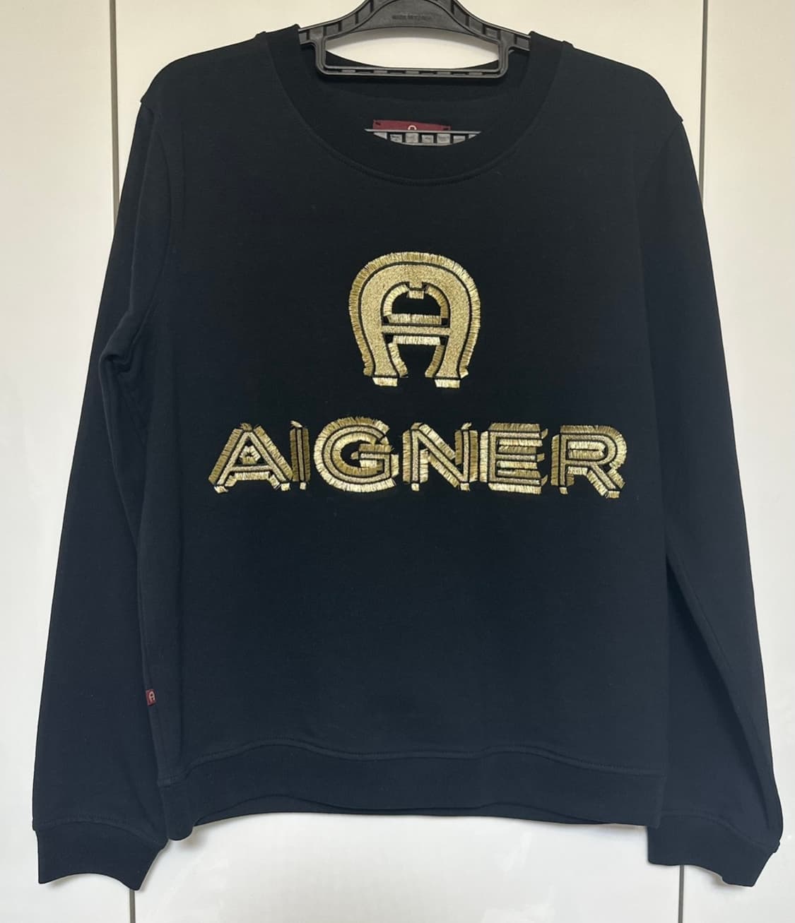 아이그너 한정판블랙 맨투맨 골드 로고  상품이미지1