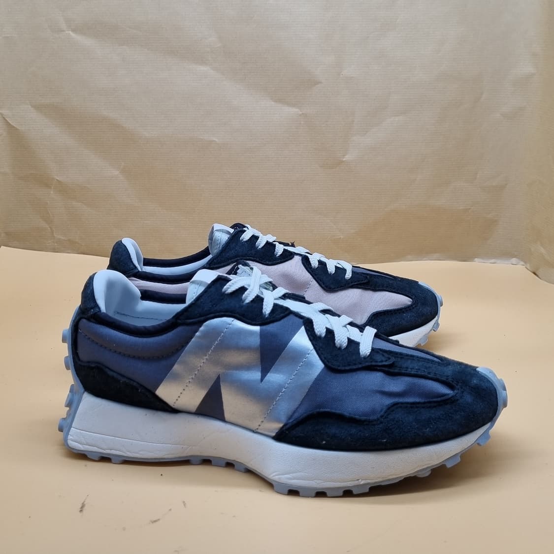 뉴발란스 327 블랙핑크 운동화250  상품이미지1