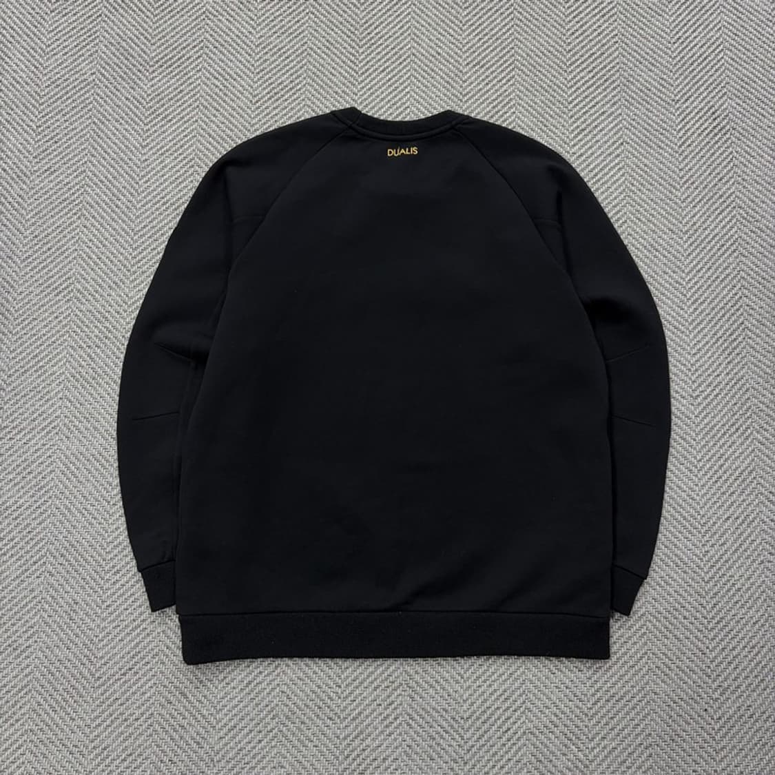 데상트 베이직 맨투맨 v2412 상품이미지2