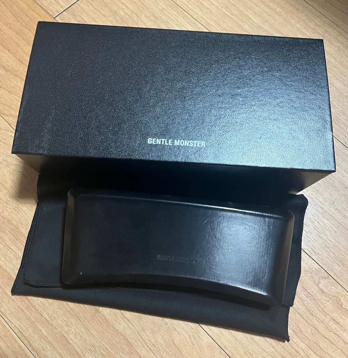 젠틀몬스터 투명뿔테안경 상품이미지7