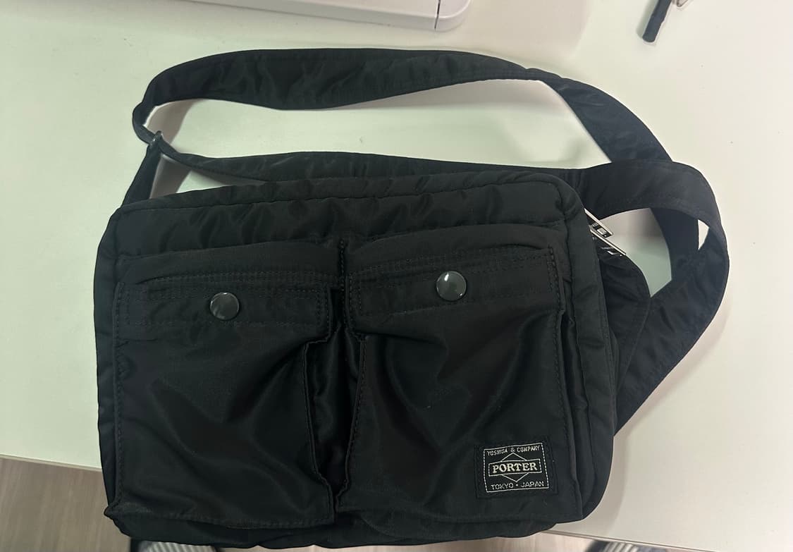 포터 탱커 숄더백 스몰 블랙 상품이미지1