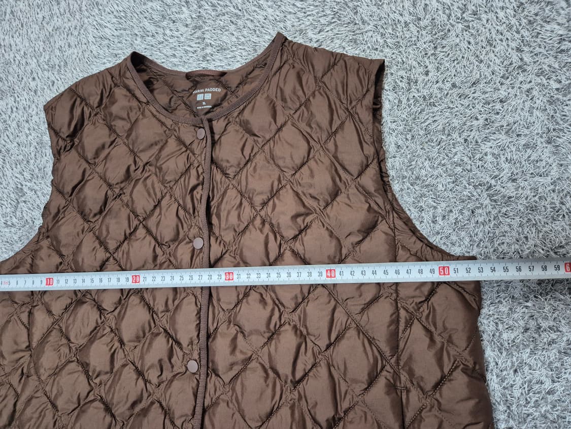 유니클로 여성 경량 패딩조끼 XL 상품이미지10