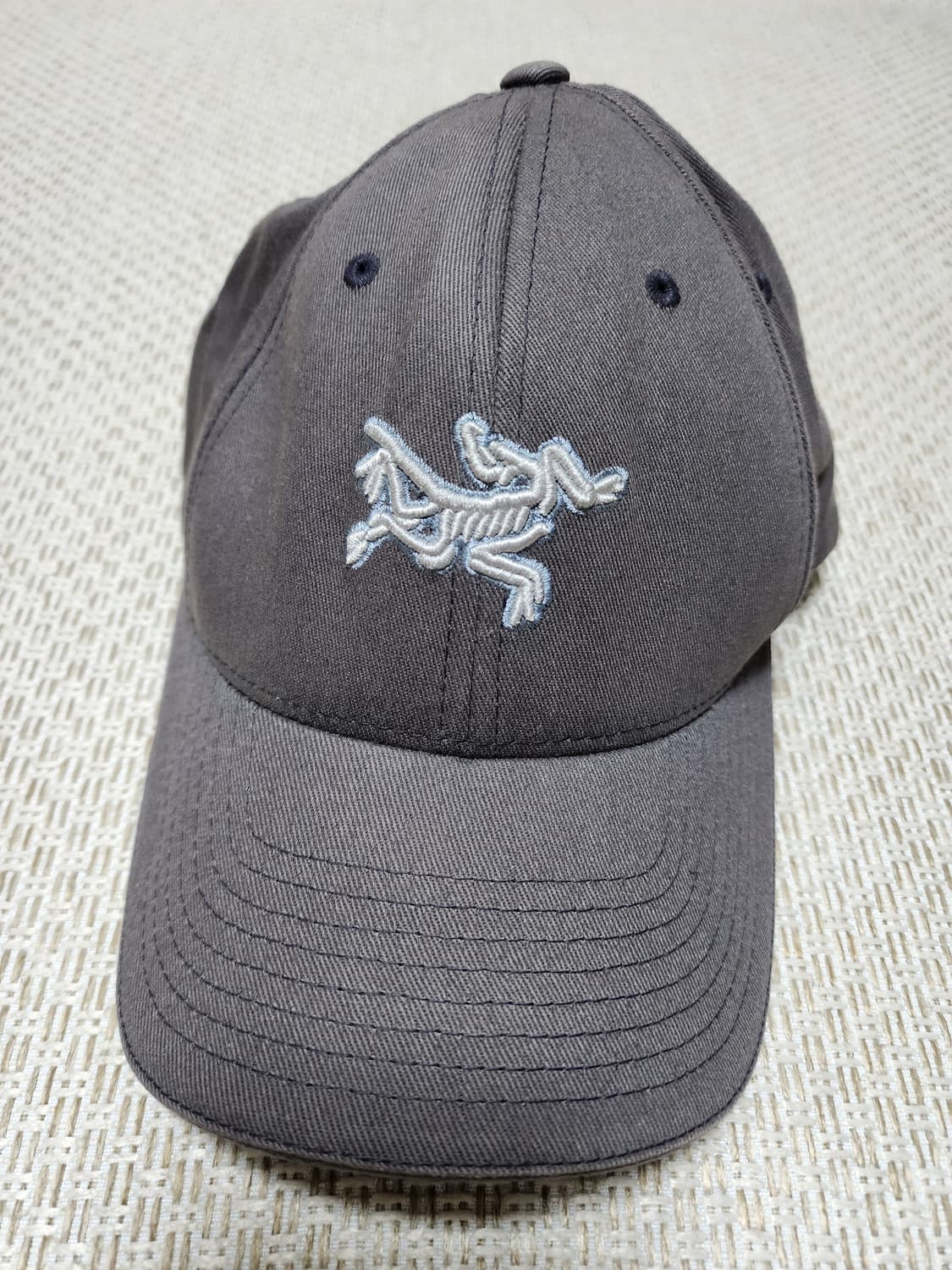 Arcteryx 아크테릭스 볼캡 빈티지 빅로고 그레이 상품이미지2