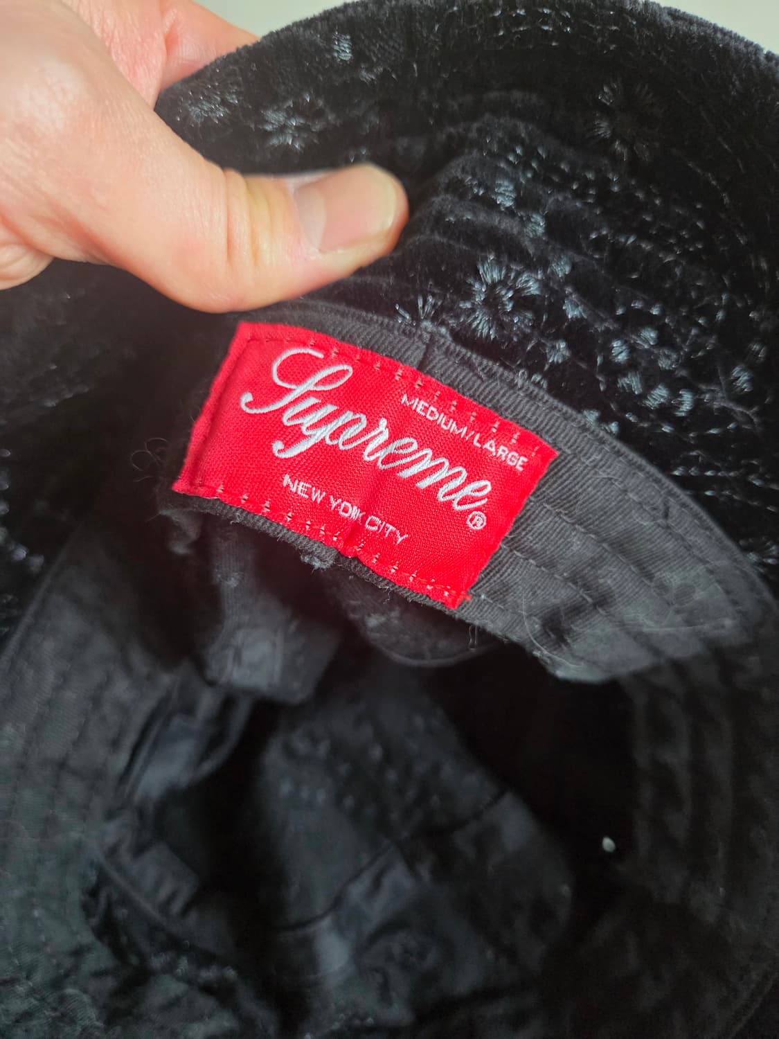 슈프림 벨벳 모자 상품이미지2