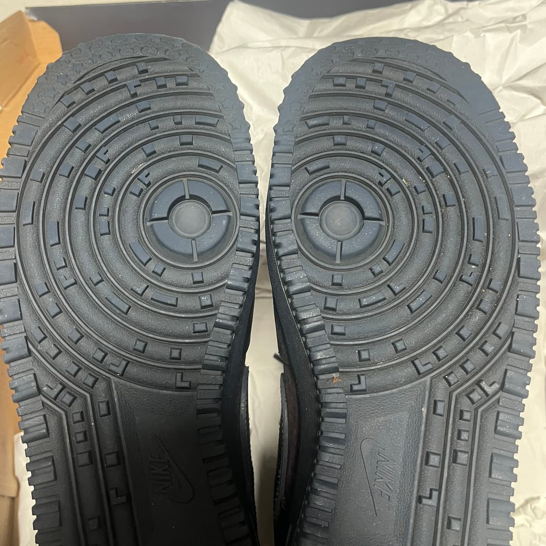 NIKE 나이키 에어포스 1 하이 윈터 고어텍스 블랙 275 상품이미지4