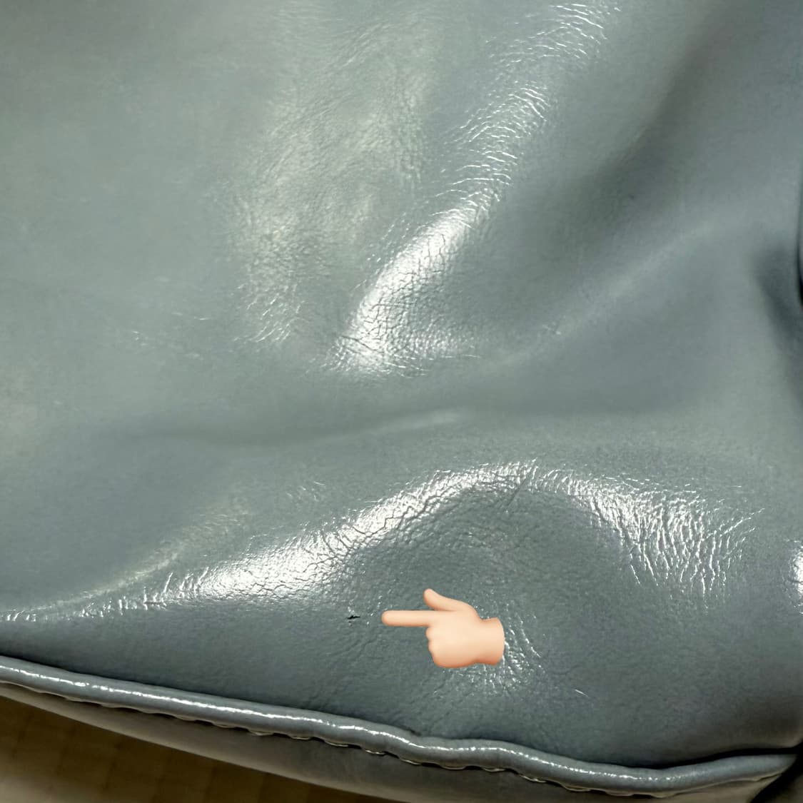 로웨어 글로시 레더 스퀘어 토트백 상품이미지6