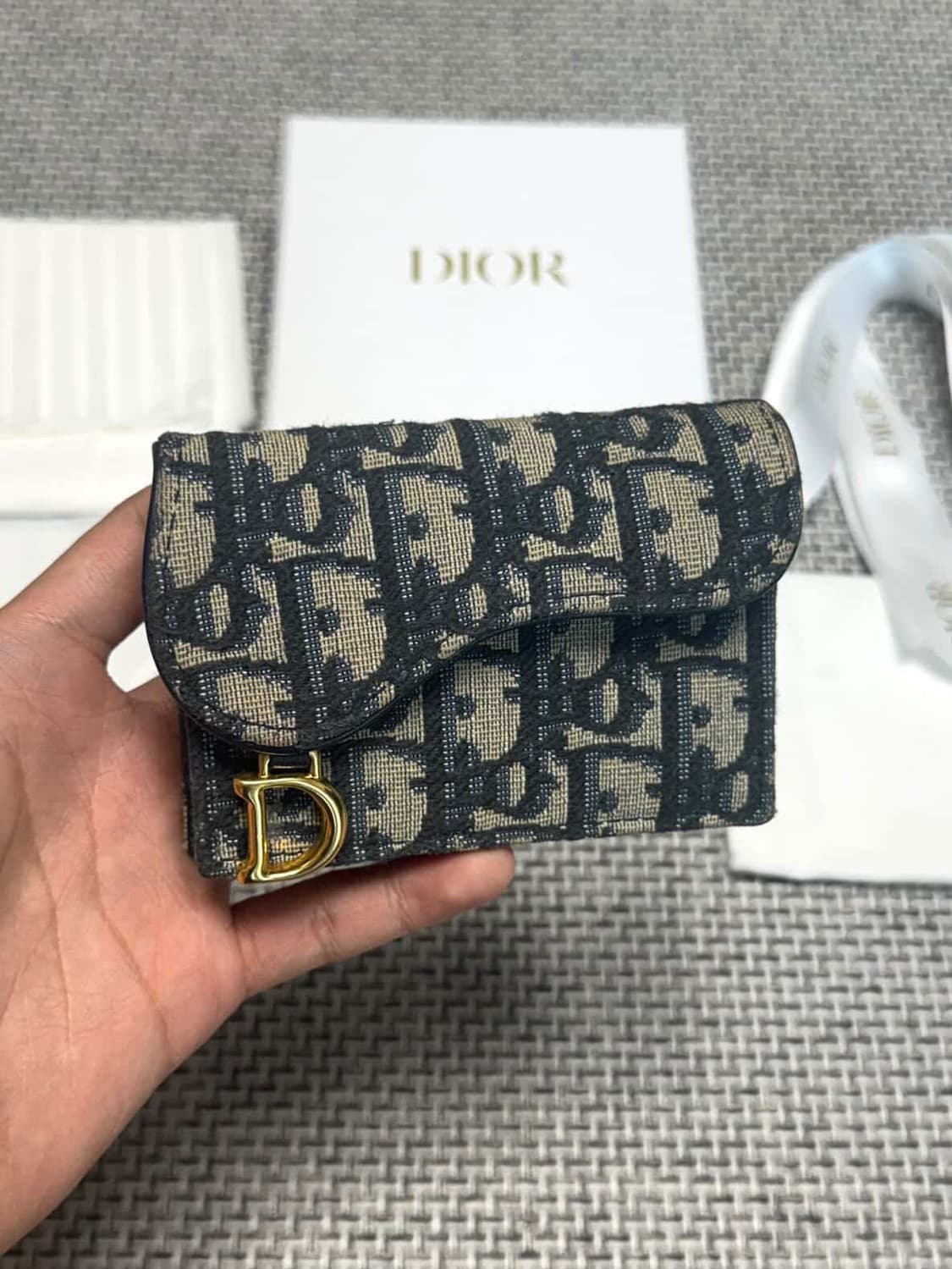 [정품] 디올 새들 카드지갑 상품이미지1