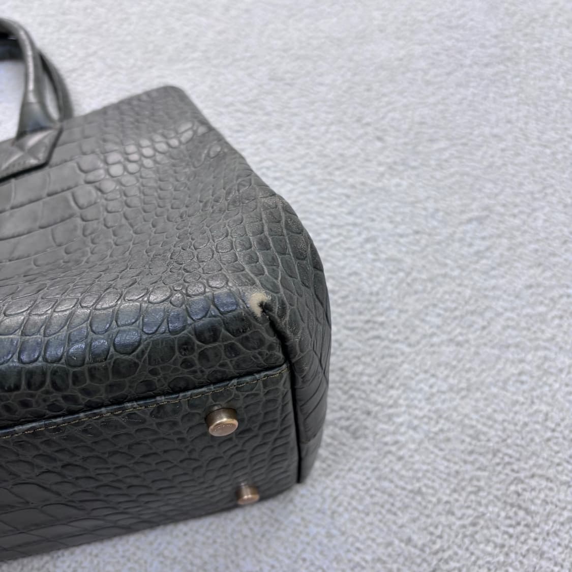 F 쿠론 크로커 엠보가죽 토트백 0415E 상품이미지6