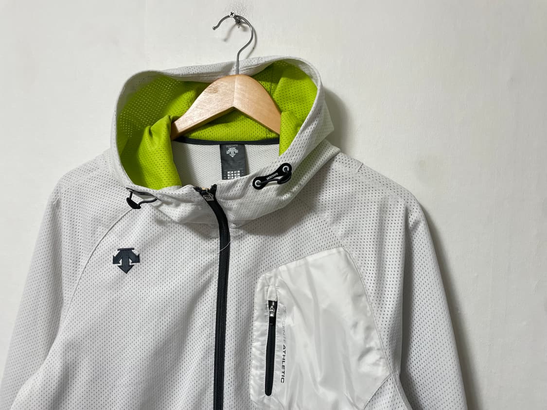 105 데상트 기능성 스판 트레이닝 후드집업 정품 상품이미지2