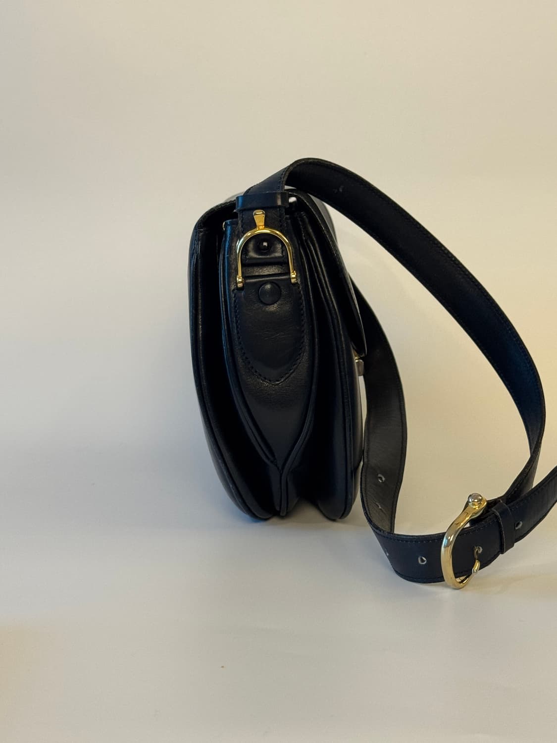 CELINE(셀린느) 네이비 레더 숄더백 상품이미지4