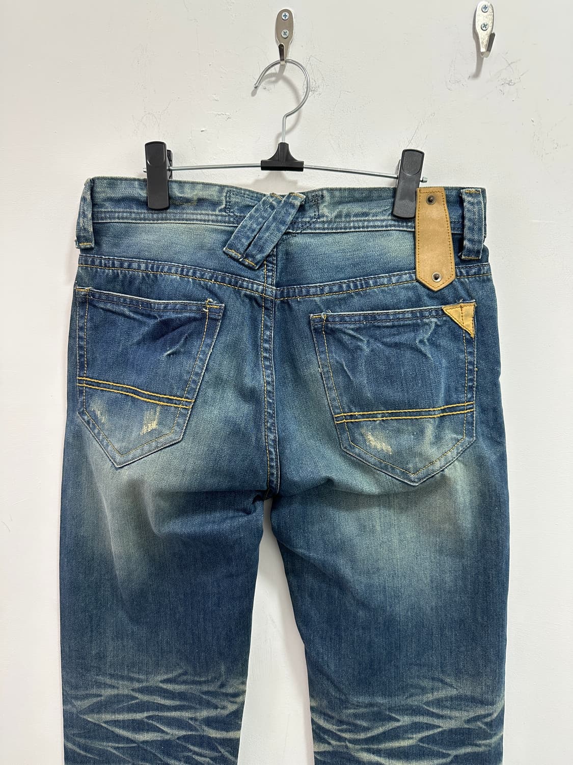 Vintage leather point fade jeans  상품이미지10