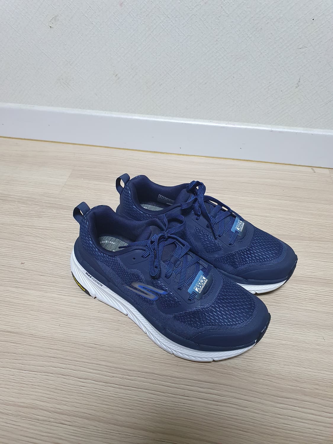 스케쳐스 맥스쿠셔닝 운동화 270 상품이미지2