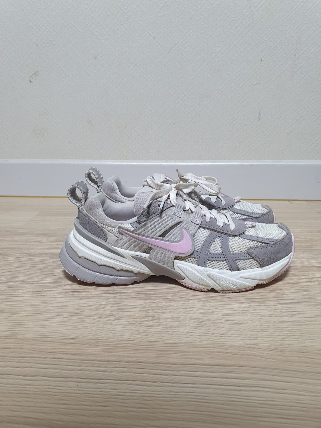 나이키 v2k 런 운동화 250 상품이미지1