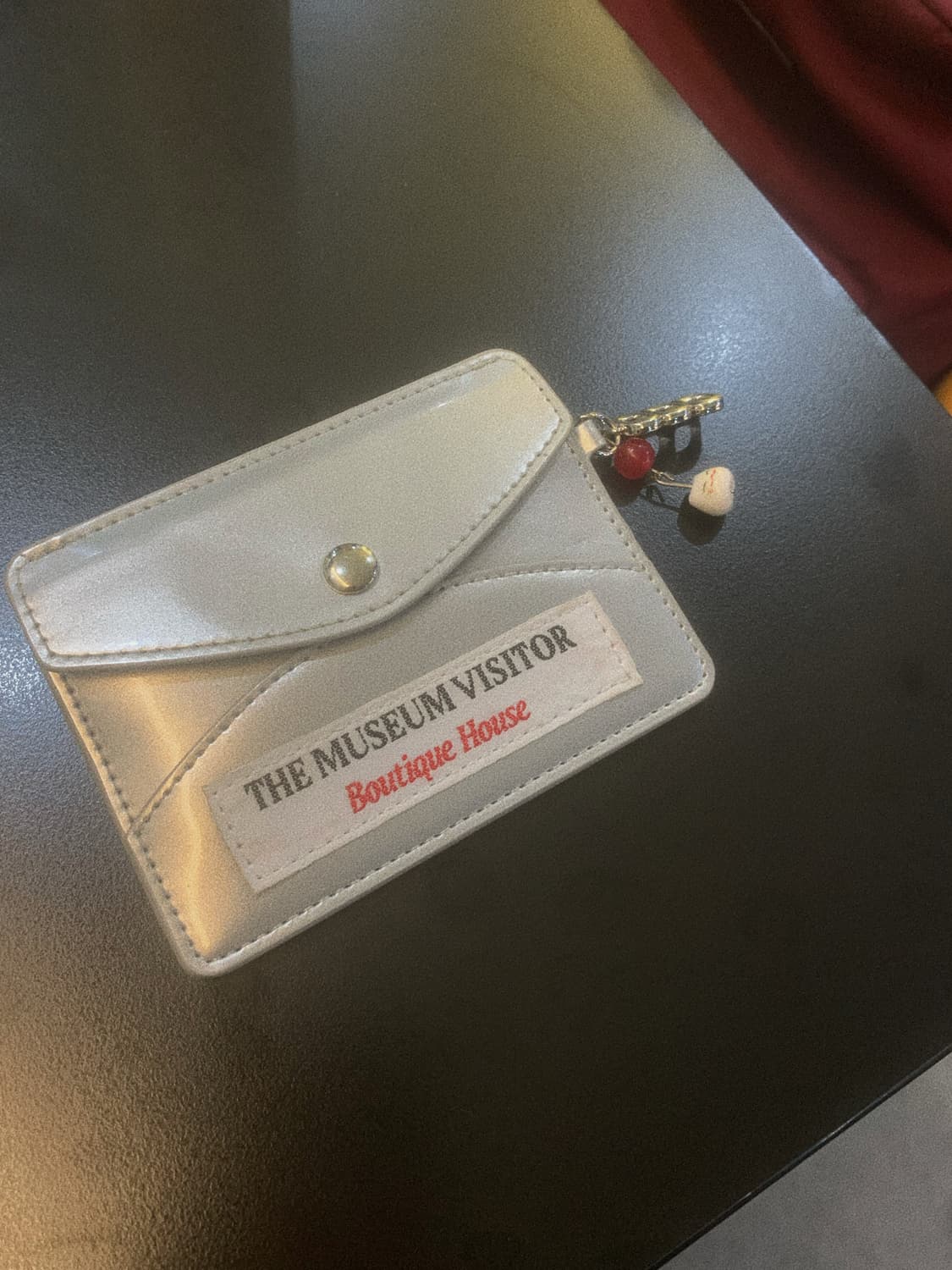 더뮤지엄비지터 지갑 상품이미지2