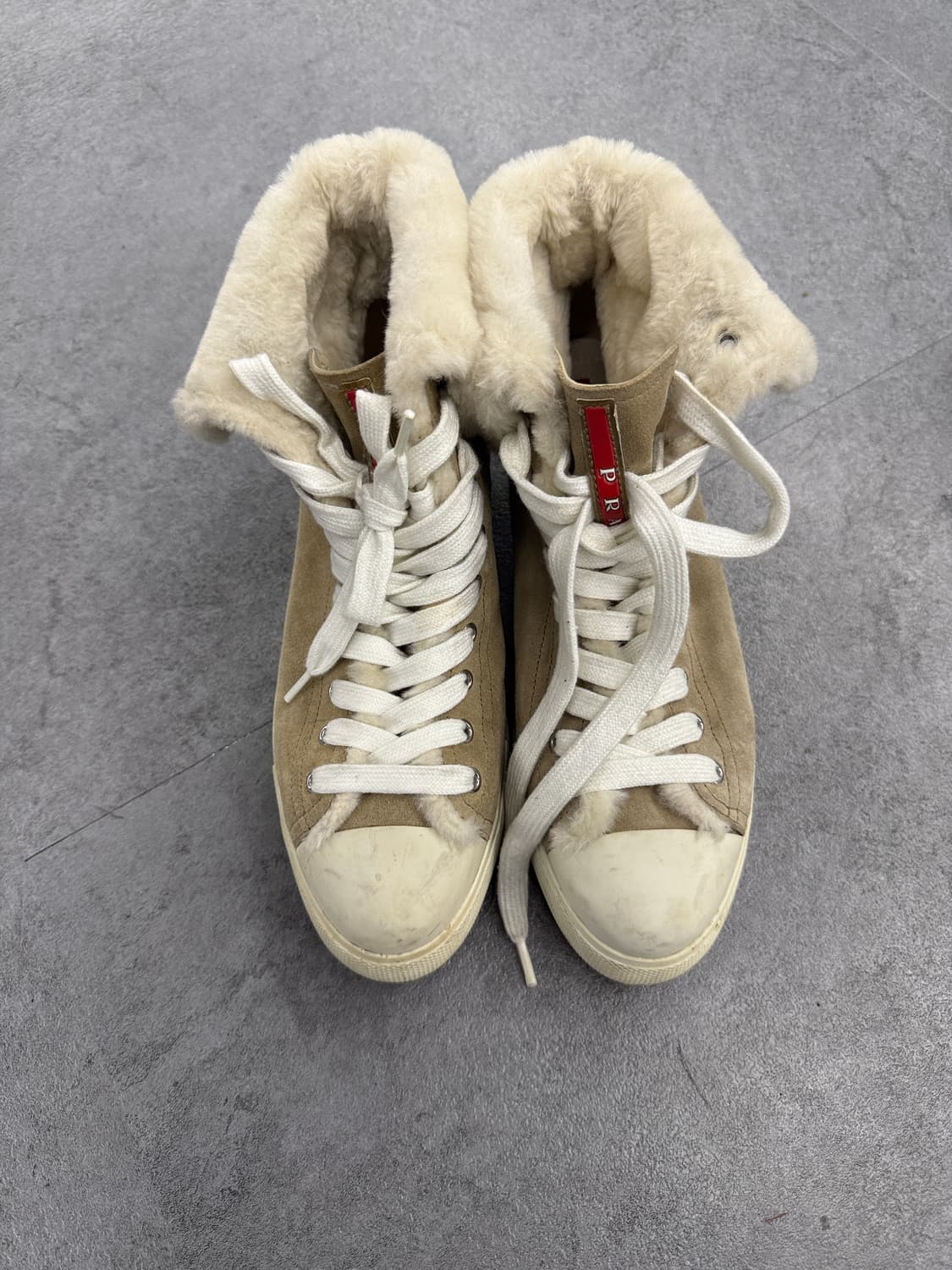 프라다 스웨이드 퍼 하이탑 36 상품이미지2