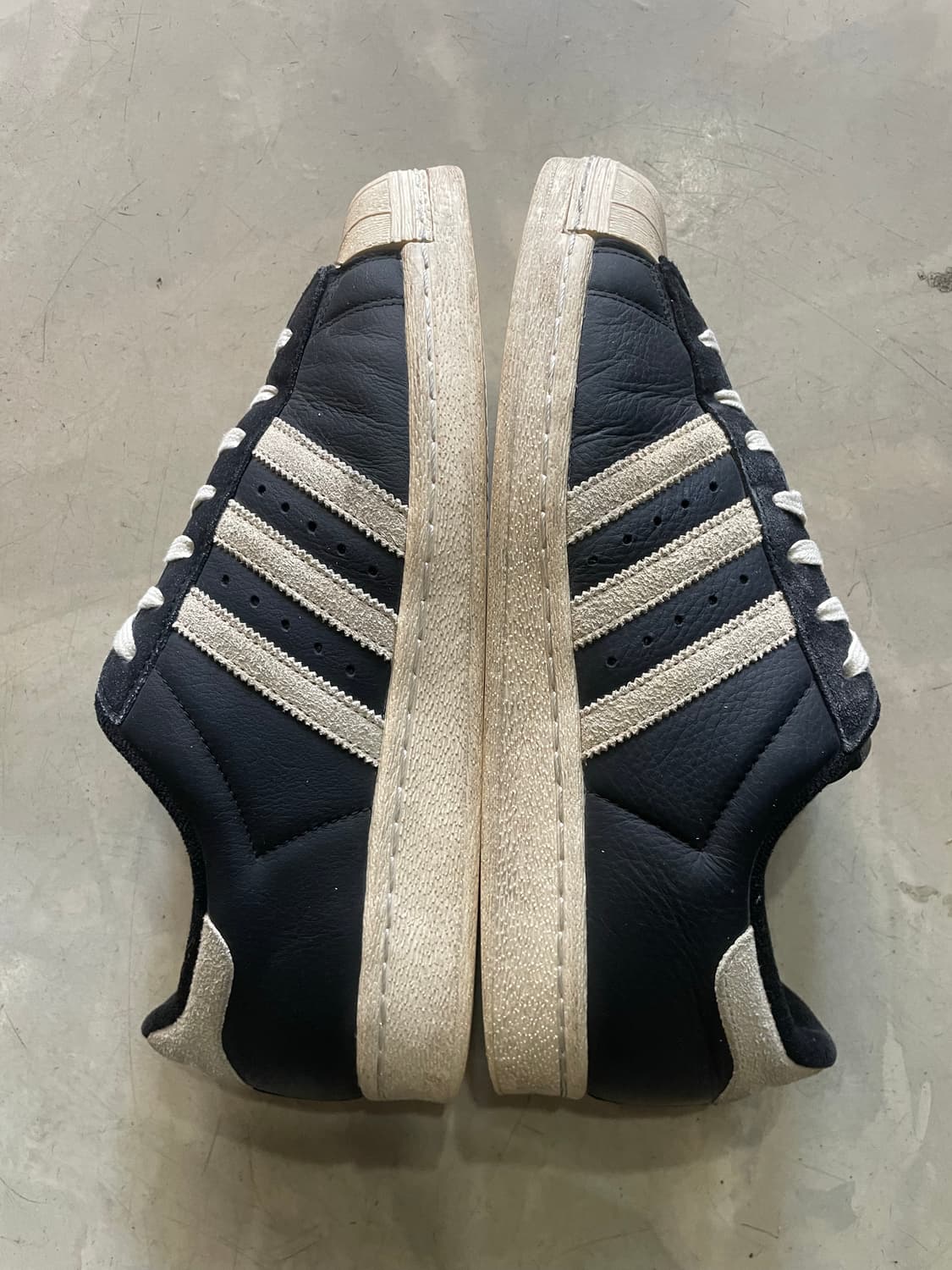 아디다스 슈퍼스타 82 블랙 화이트 290 상품이미지4