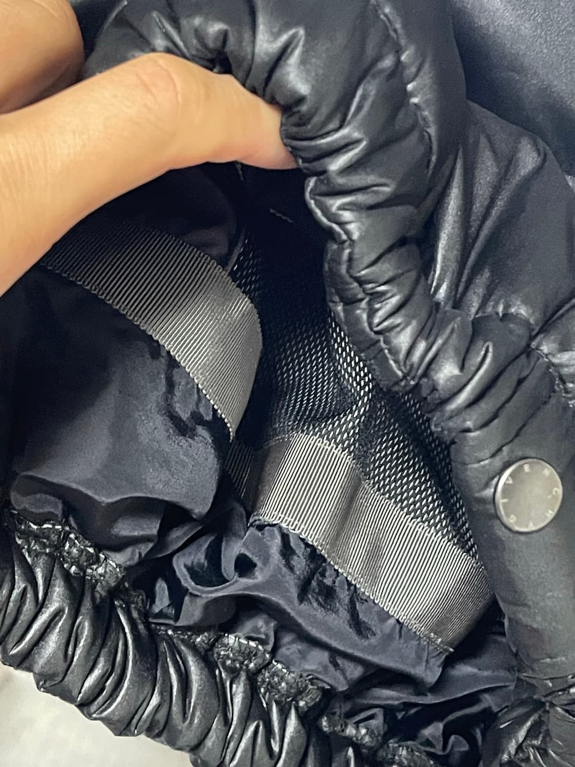 지방 크롭 블랙 퍼퍼 재킷 상품이미지8