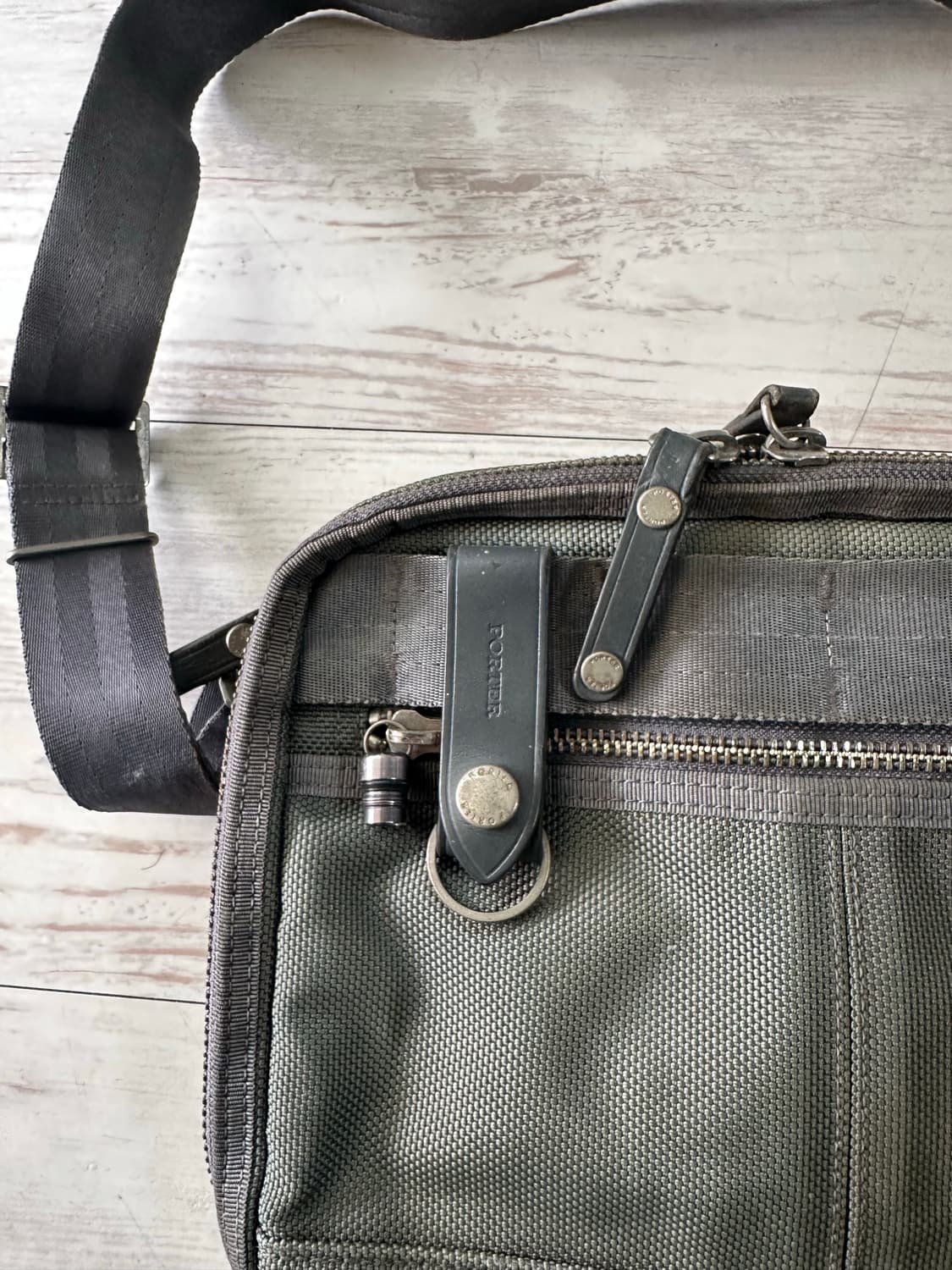 포터 인터내셔널 크로스백 카키30x24 상품이미지7