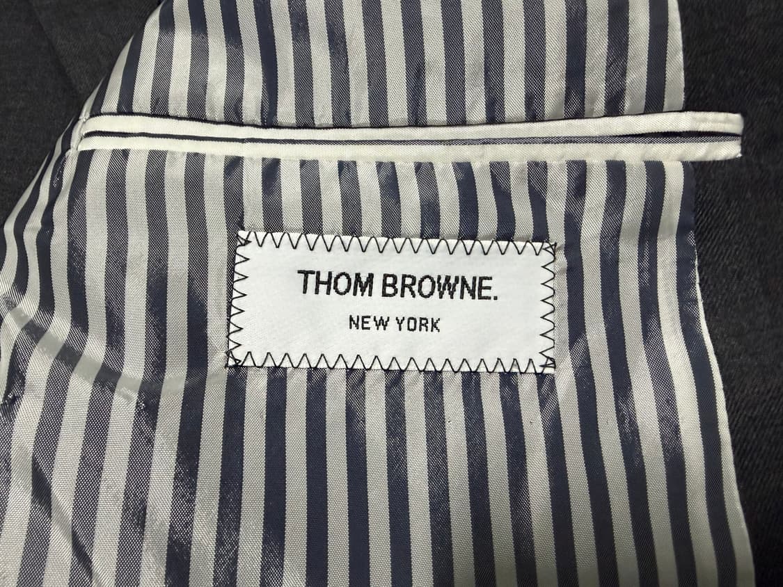 톰브라운 클래식 수트 다크그레이 2사이즈 상품이미지6