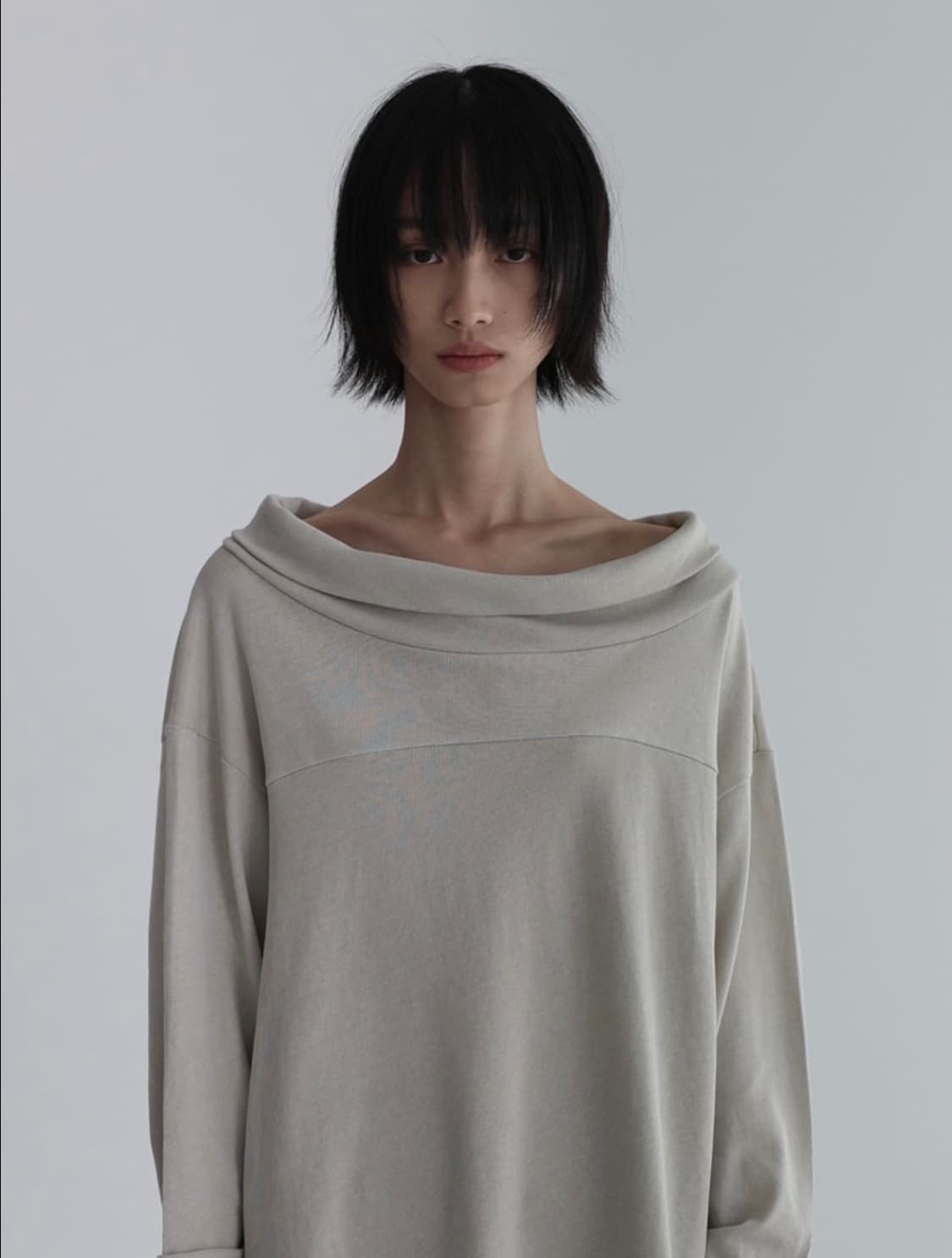 아모르샤이 LINE SWEATSHIRT - GREY  상품이미지2