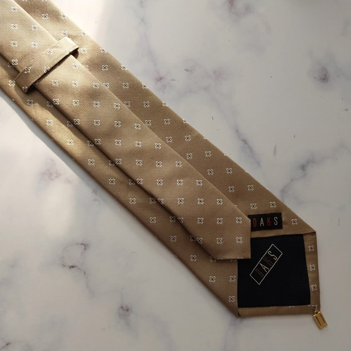 닥스 실크 베이지 플라워 모티브 넥타이 8.4cm A+등급 K1931
 상품이미지10
