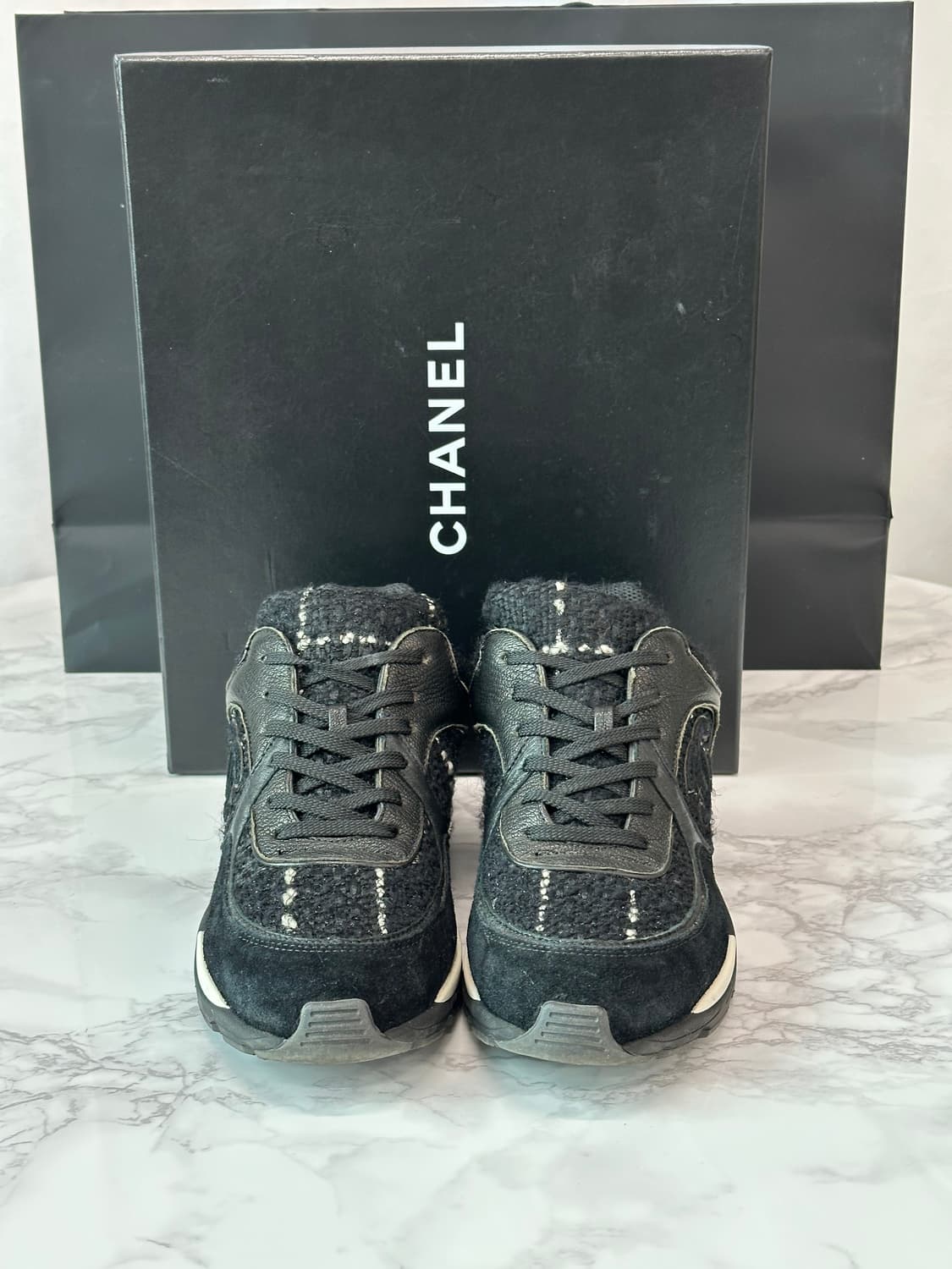 [정품] 샤넬 CC로고 트위드 크루즈 스니커즈 37.5사이즈 상품이미지3