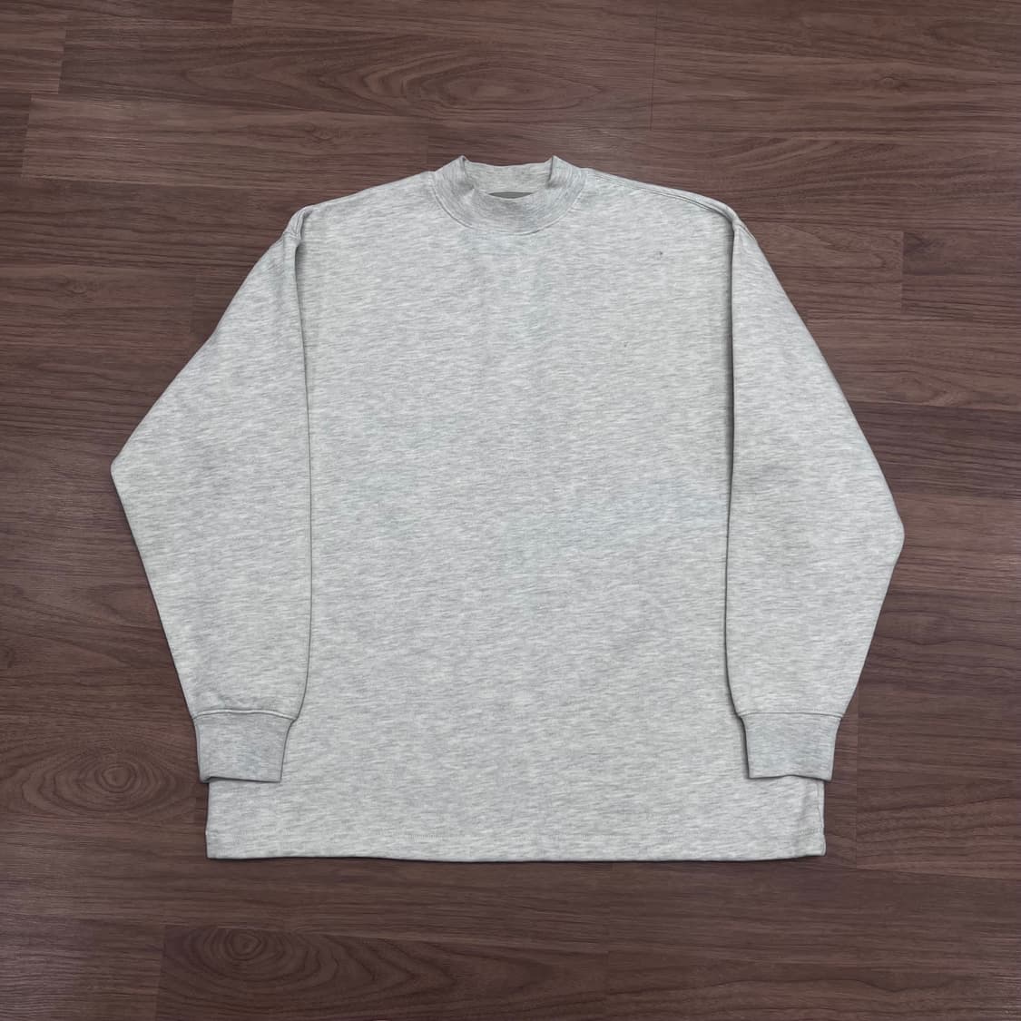 105 피오갓 에센셜 빅로고 스웻셔츠 상품이미지2