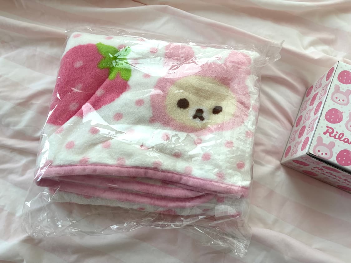 코리락쿠마 딸기 토끼 담요 & 머그컵 상품이미지3