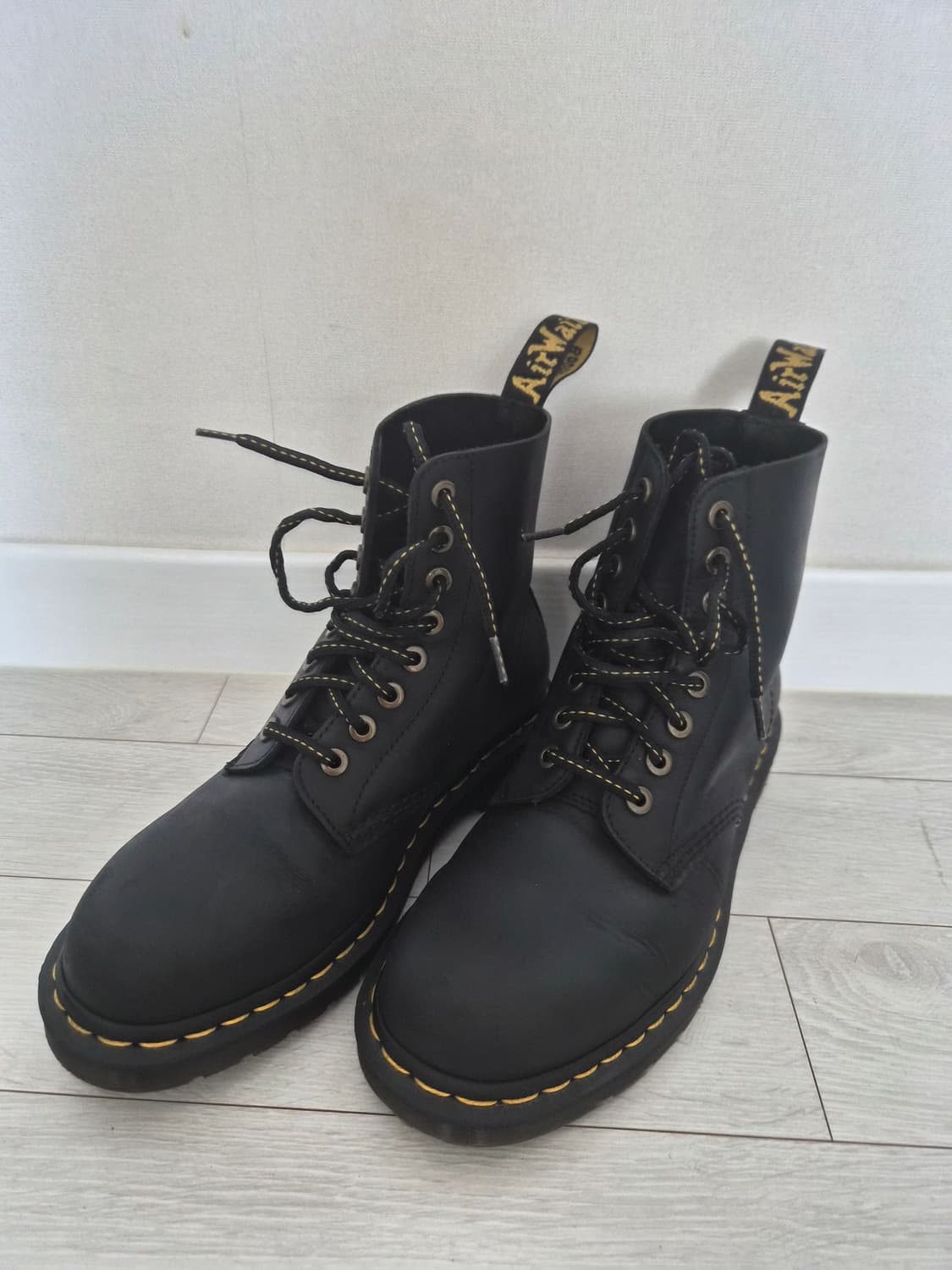 닥터마틴 1460 8홀 부츠 팝니다 상품이미지2