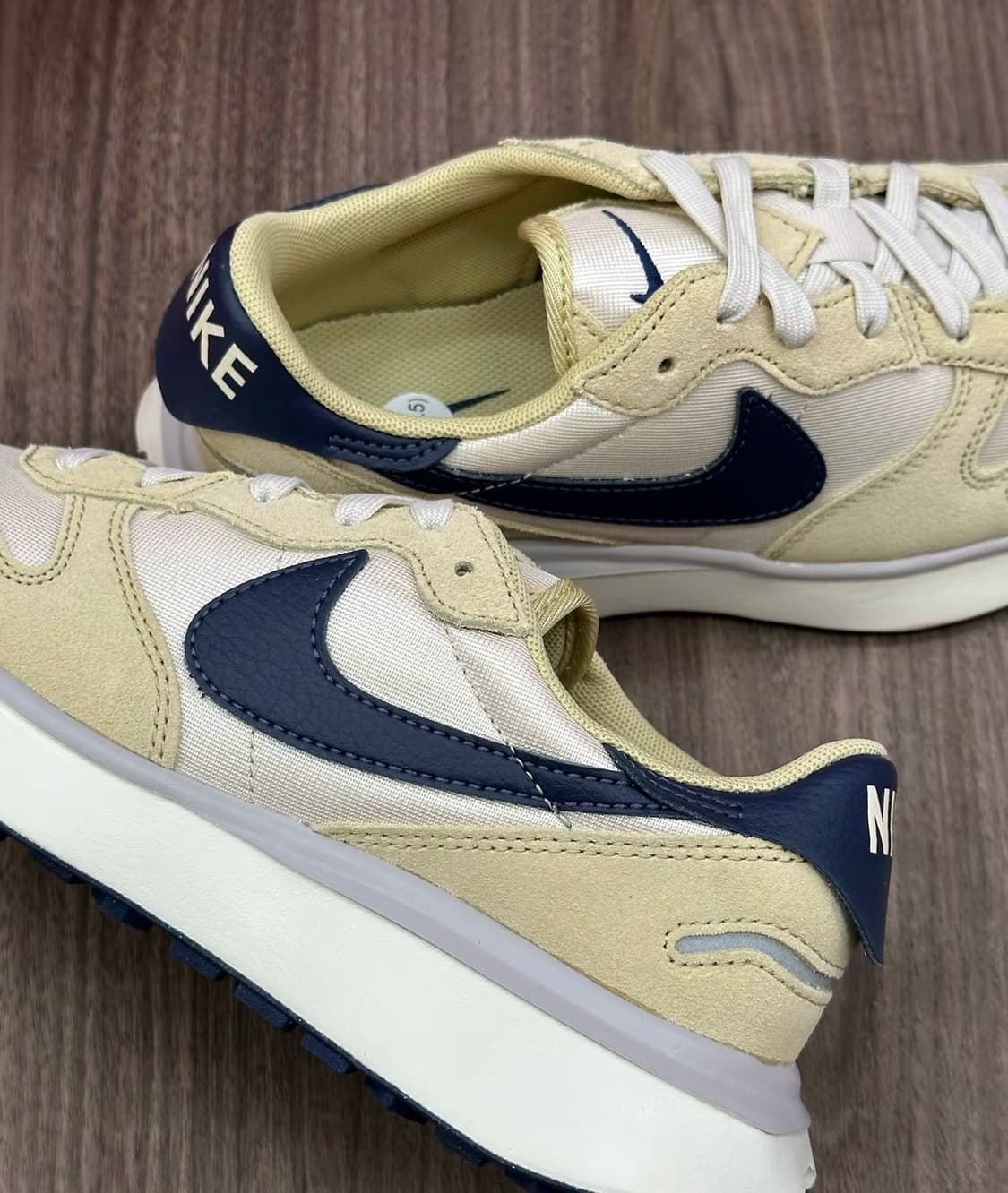 나이키 운동화 피닉스 와플 브라운 골드 상품이미지2