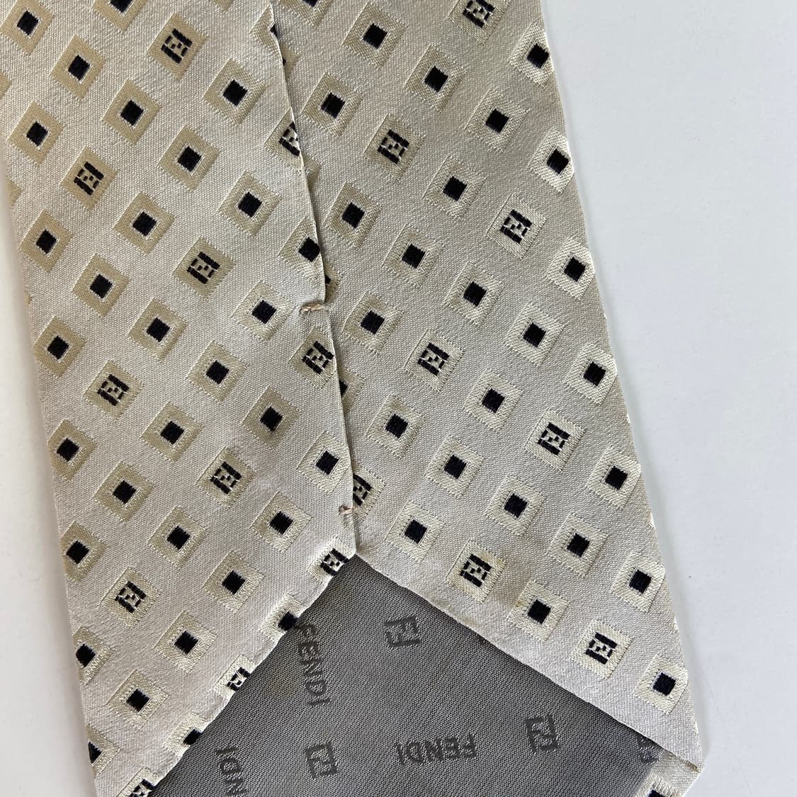 펜디 (FENDI) 모노그램 명품 정품 넥타이 상품이미지7