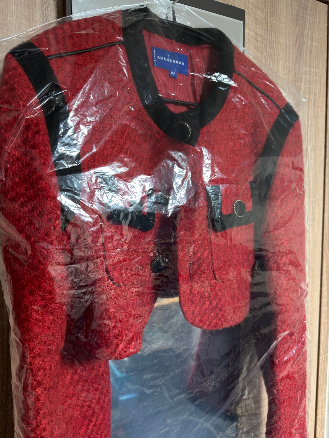 아더에러 브리튼 트위드 크롭  레드 / 남여 상품이미지7