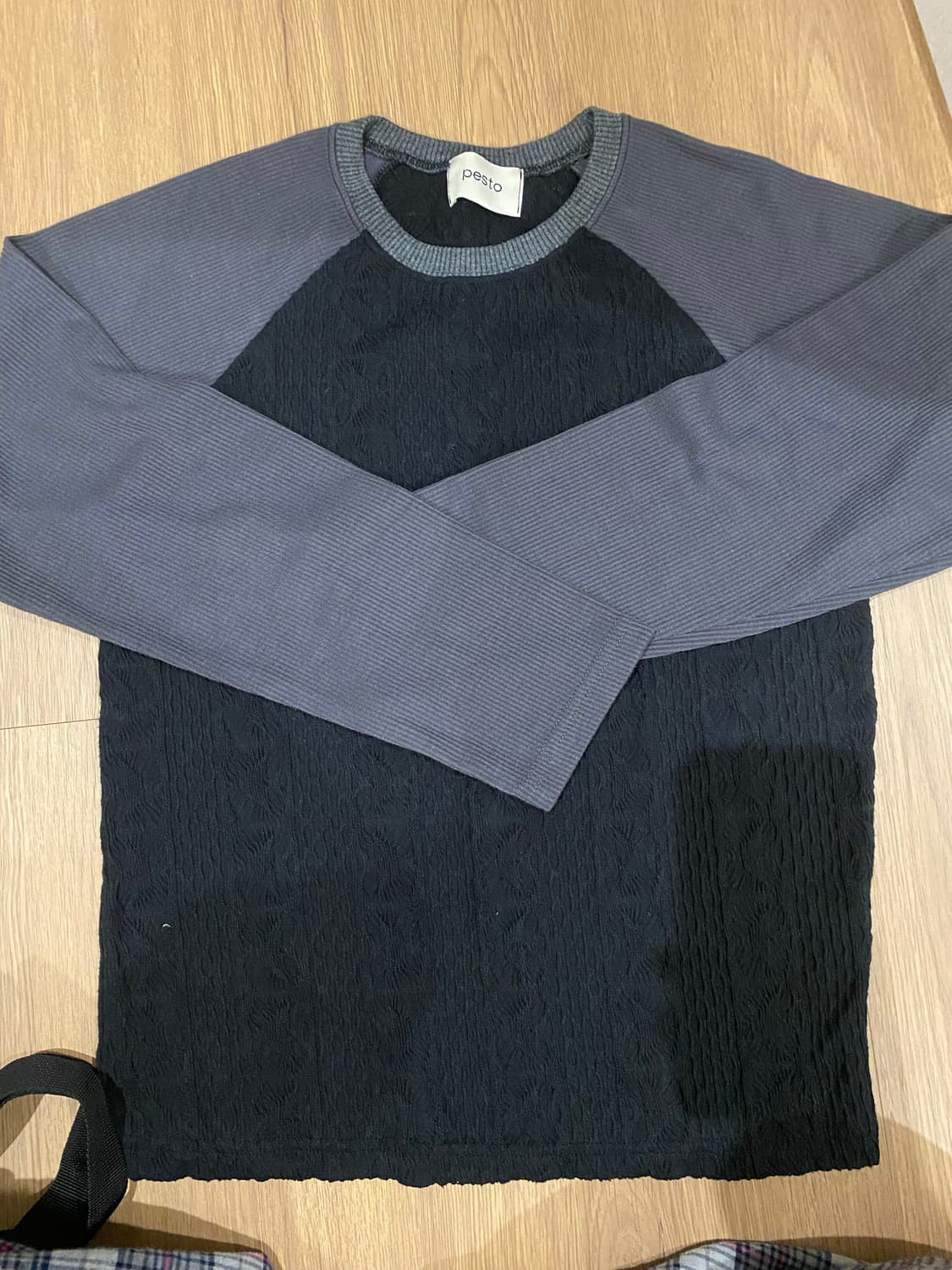 페스토 니트 티셔츠 상품이미지1