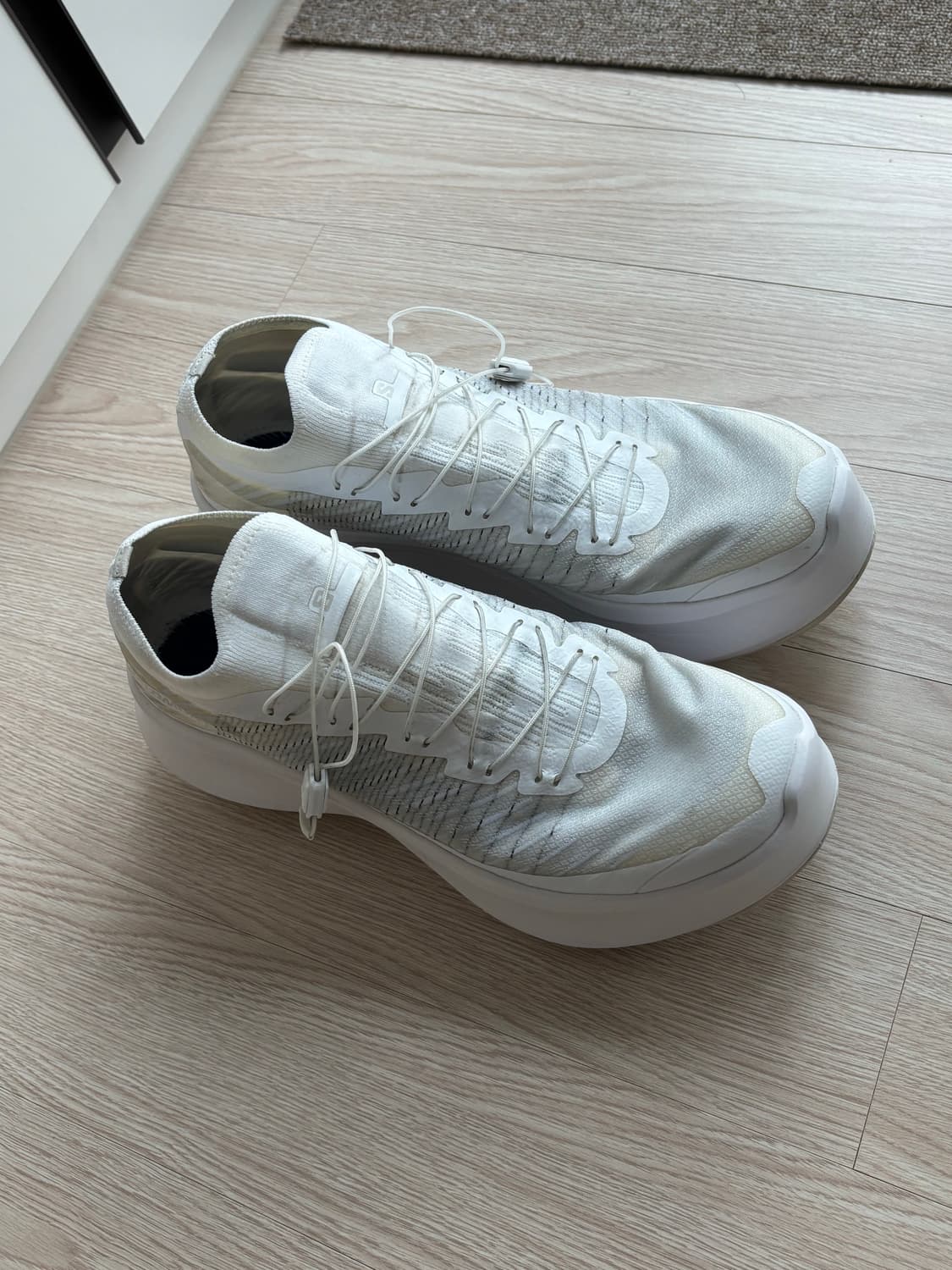 꼼데 살로몬 옴므 펄사 화이트 상품이미지2