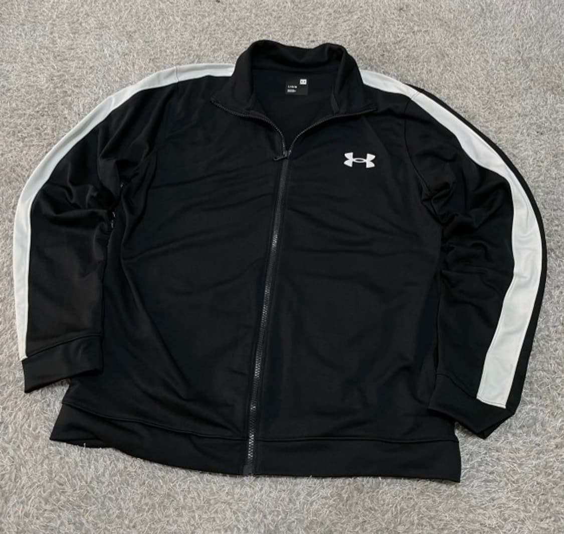 언더아머 블랙 트랙탑 져지집업 100/L 상품이미지1