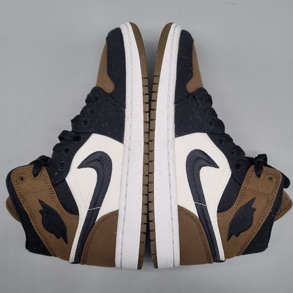 나이키 에어조던1 미드se  240 상품이미지5