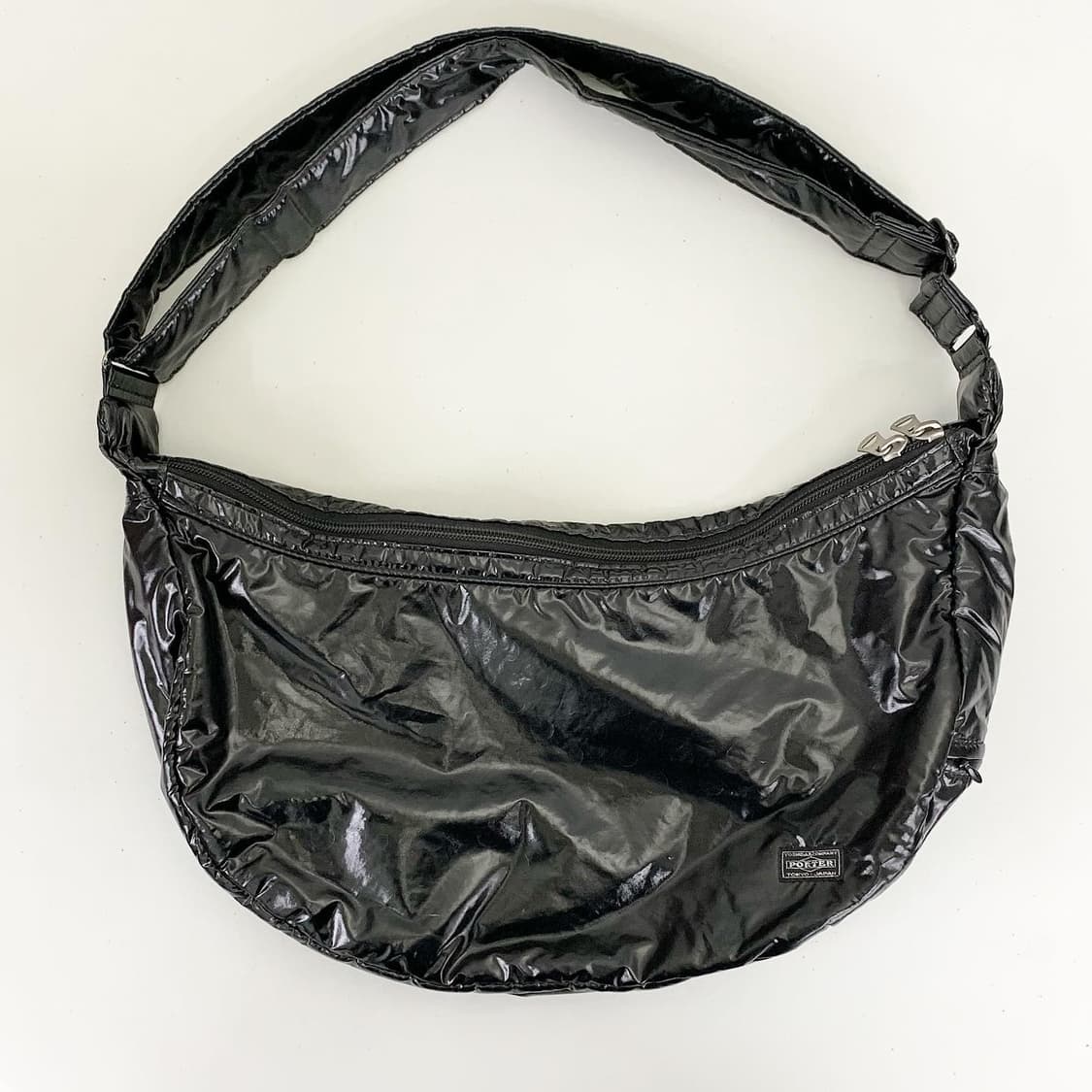 요시다 포터 블랙 유광 에나멜 크로스백 상품이미지2