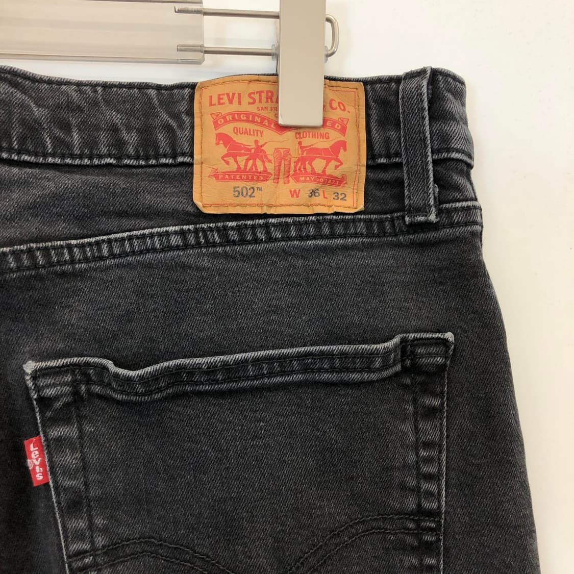 리바이스 502 크롭 블랙데님진 36 인치 상품이미지4