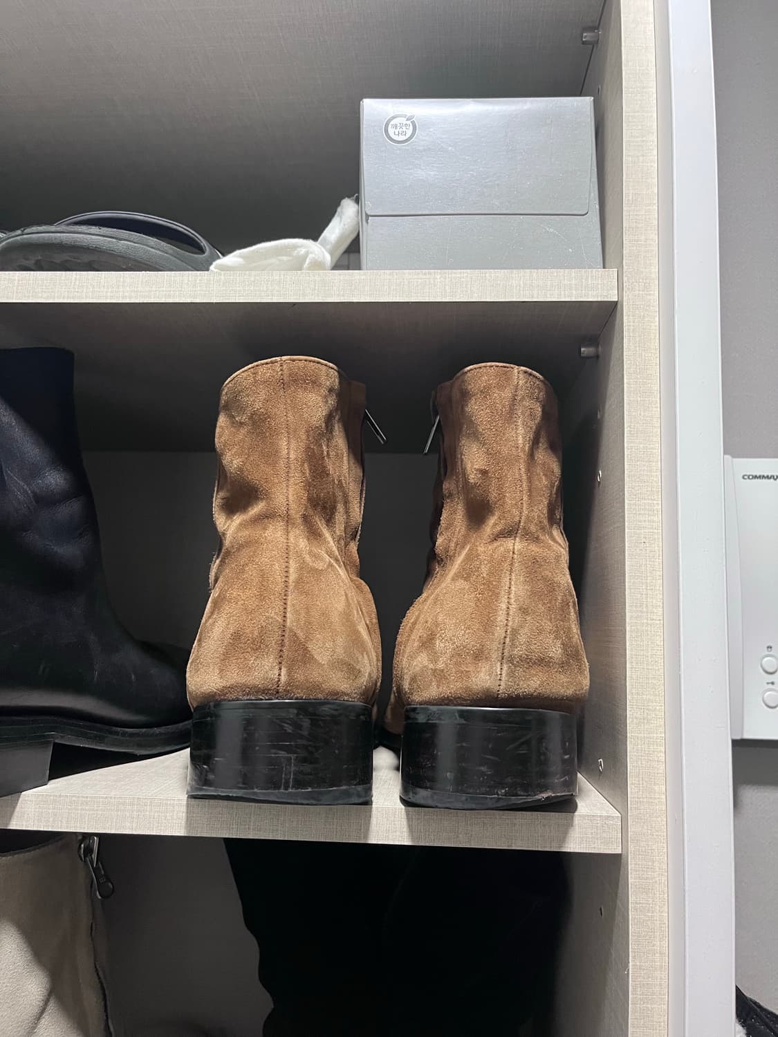 피렌체 아뜨리에 히든지퍼 디테일 슬림토 스웨이드 집업부츠 280 상품이미지5