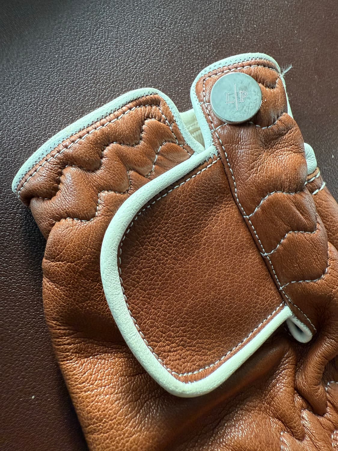 로로피아나 양가죽 골프장갑 L 정품 상품이미지3