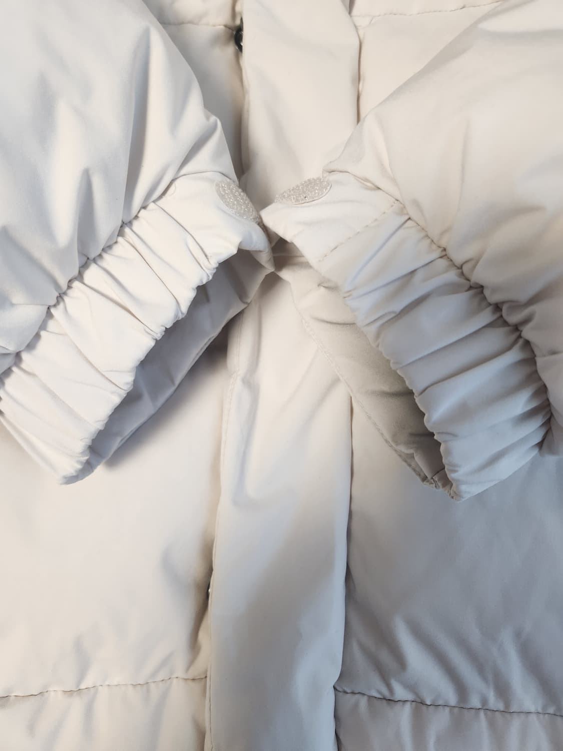 블랙야크 롱패딩 사이즈100(L)

세탁소나 집에서 손세탁하고 햇볕에 말 상품이미지2