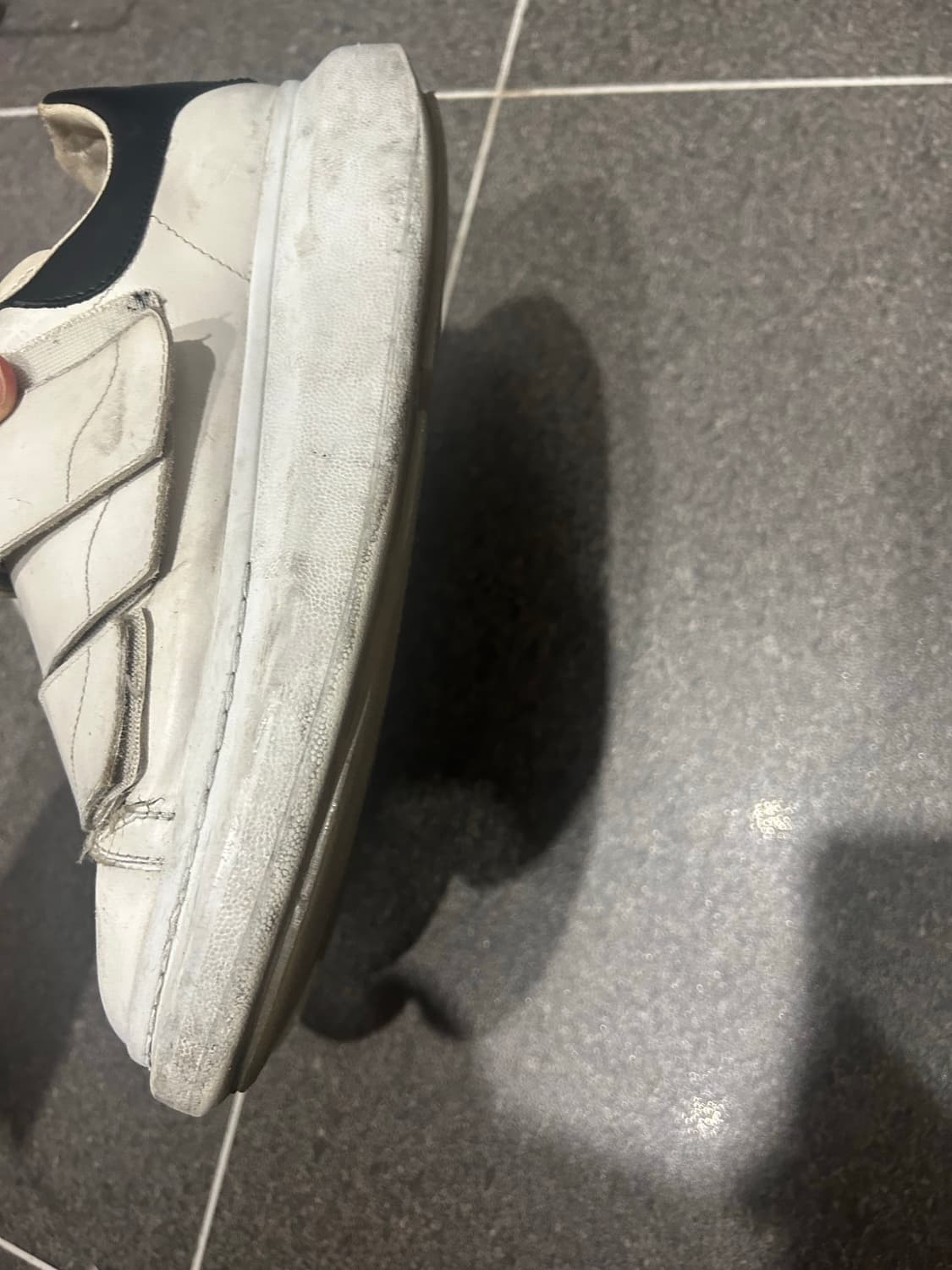 알렉산더 맥퀸 남성 찍찍이모델 44.5 상품이미지4