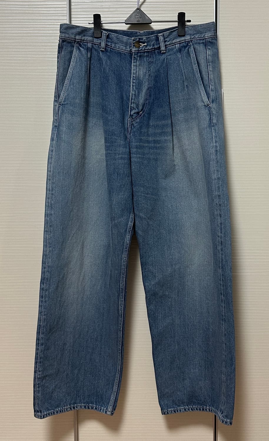 그라프페이퍼 셀비지 데님 투턱 팬츠 2사이즈 판매합니다 상품이미지1