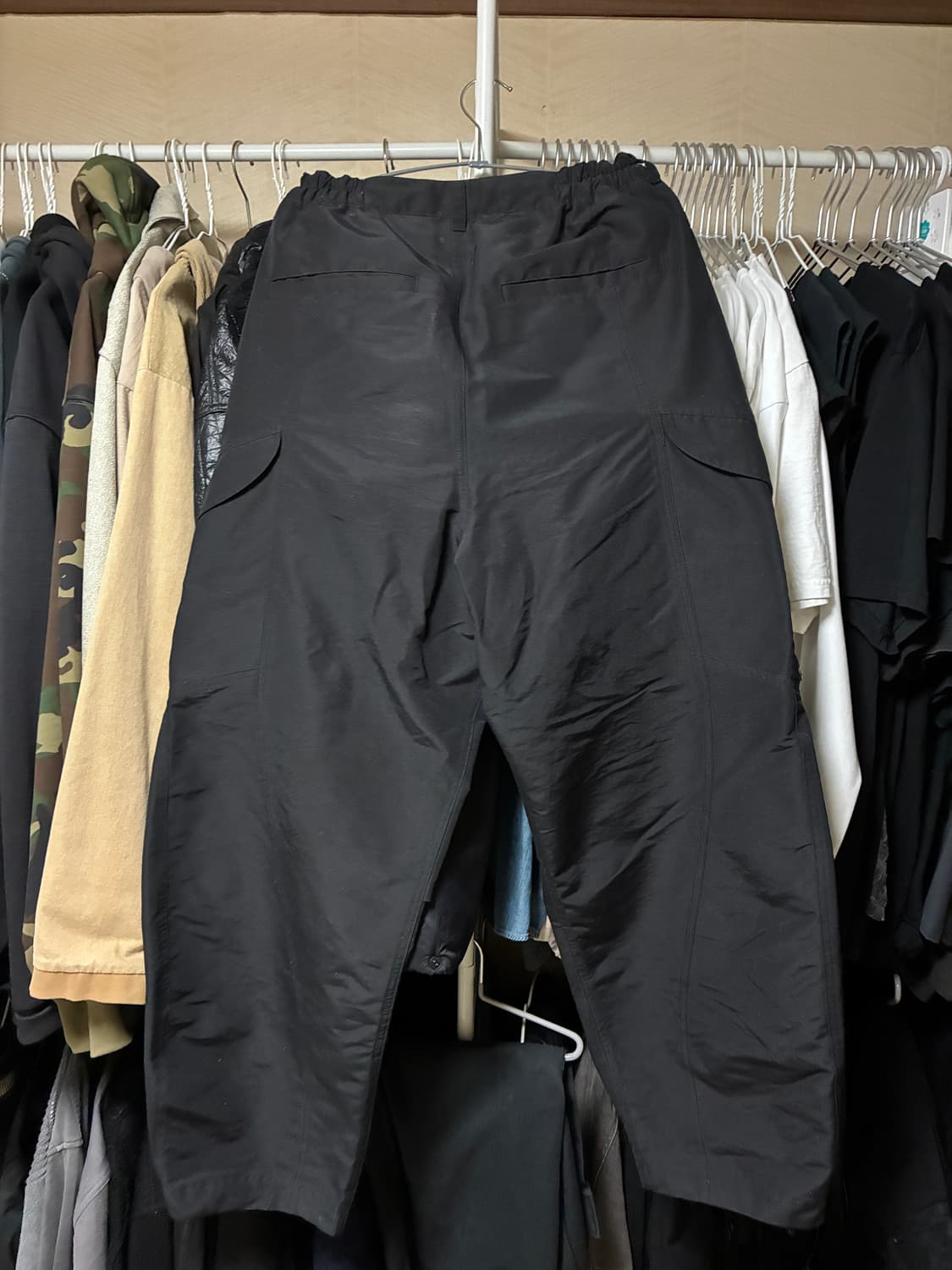 산산기어 핀턱 카고 팬츠 블랙 23FW 상품이미지2