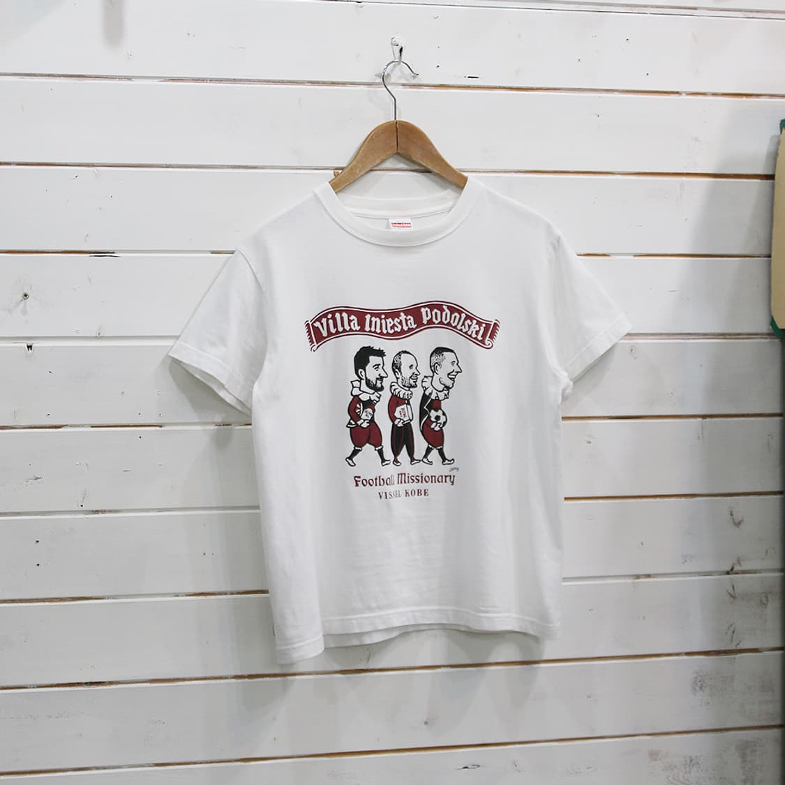 (착용컷) 비셀 고베 풋볼 프린팅 반팔 티셔츠 (남성용 95) 상품이미지1