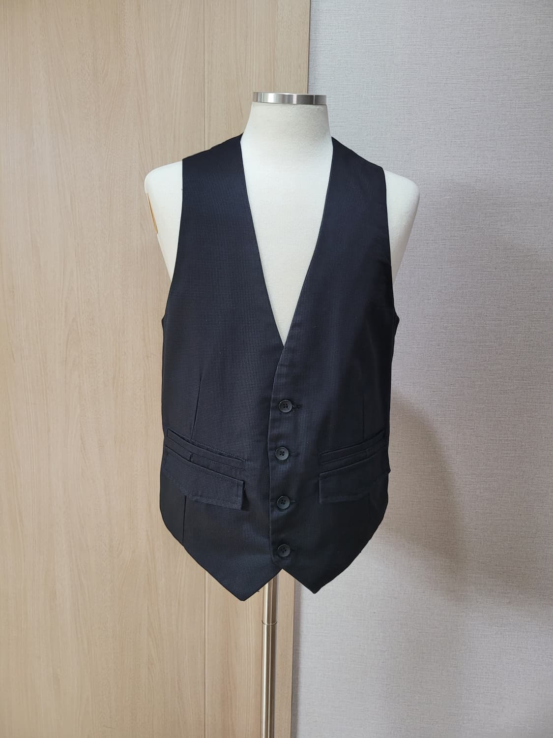 자라 ZARAMAN V넥 4버튼 조끼 100 블랙 상품이미지1