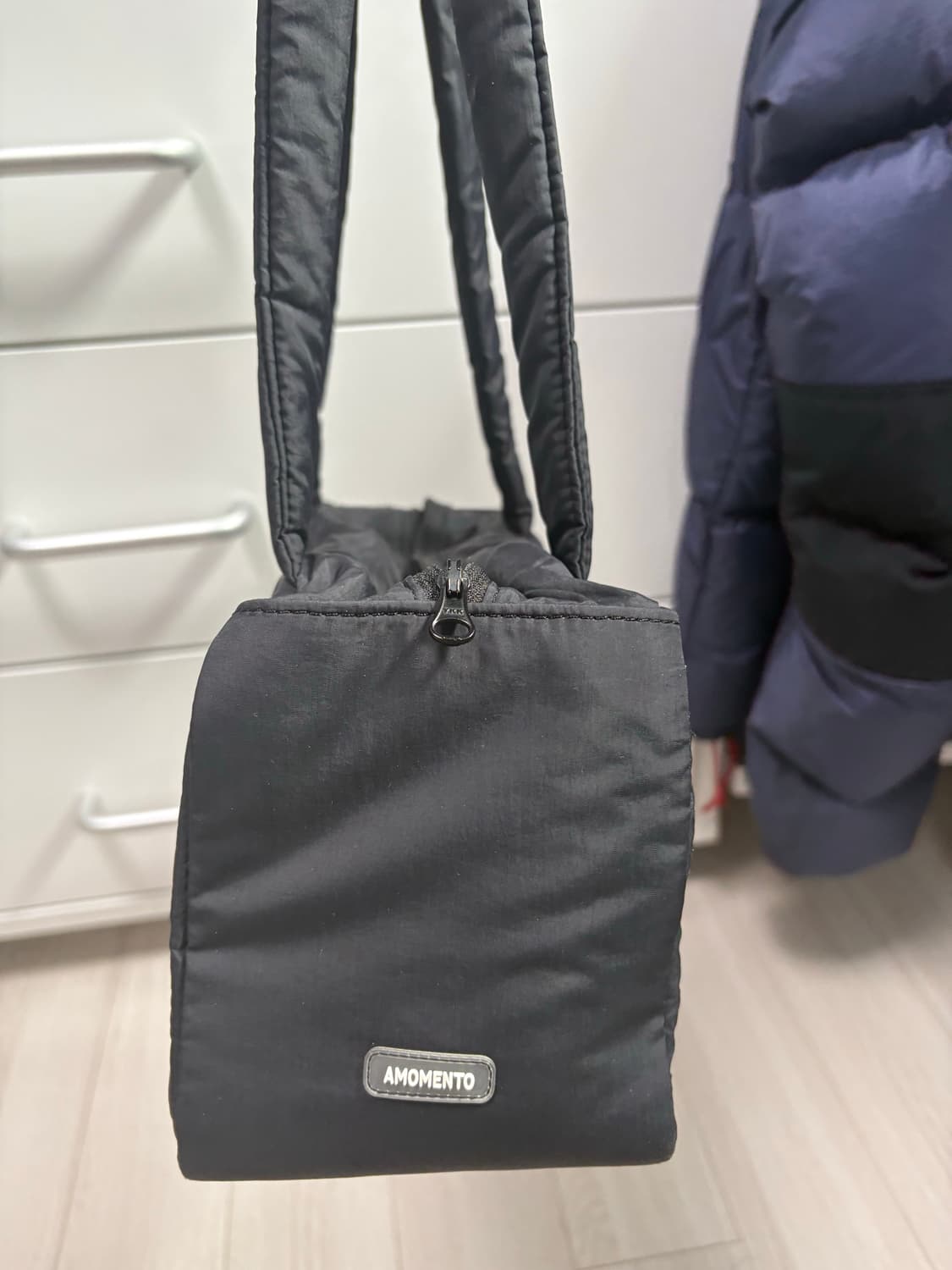 아모멘토 패티드숄더백 상품이미지3