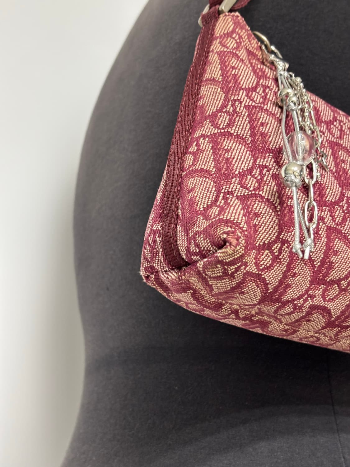 디올 오블리크 버건디 트로터 포쉐트 미니백 상품이미지4